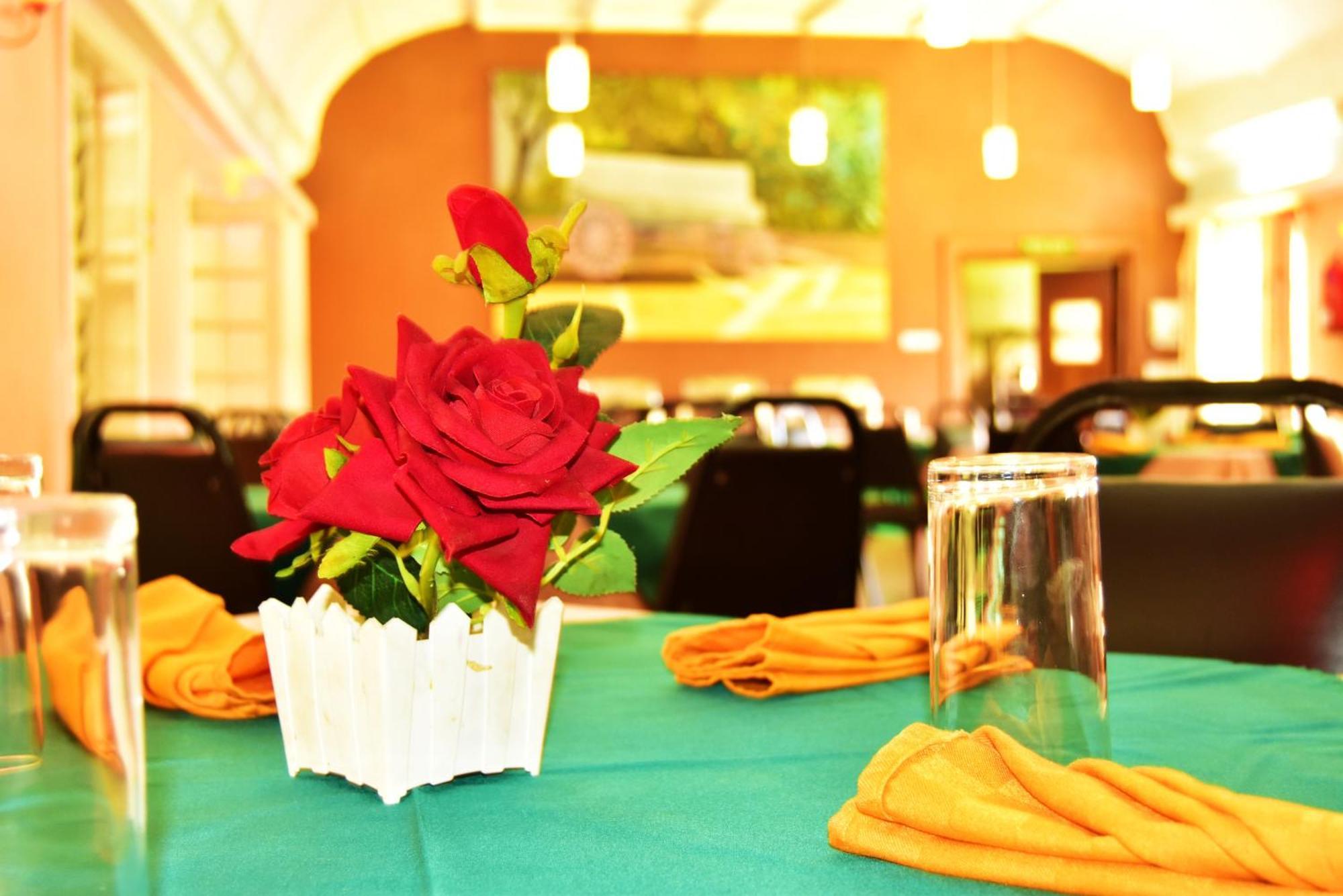 Wagon Wheel Hotel Eldoret Kültér fotó