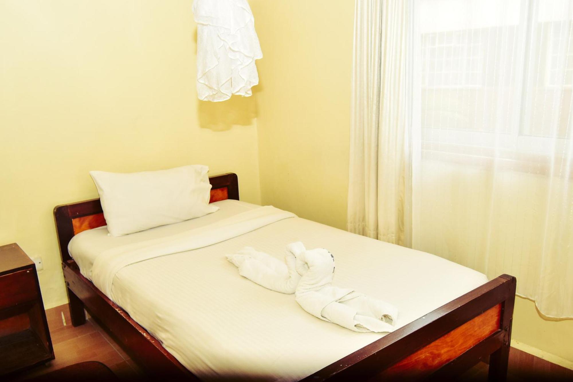 Wagon Wheel Hotel Eldoret Kültér fotó