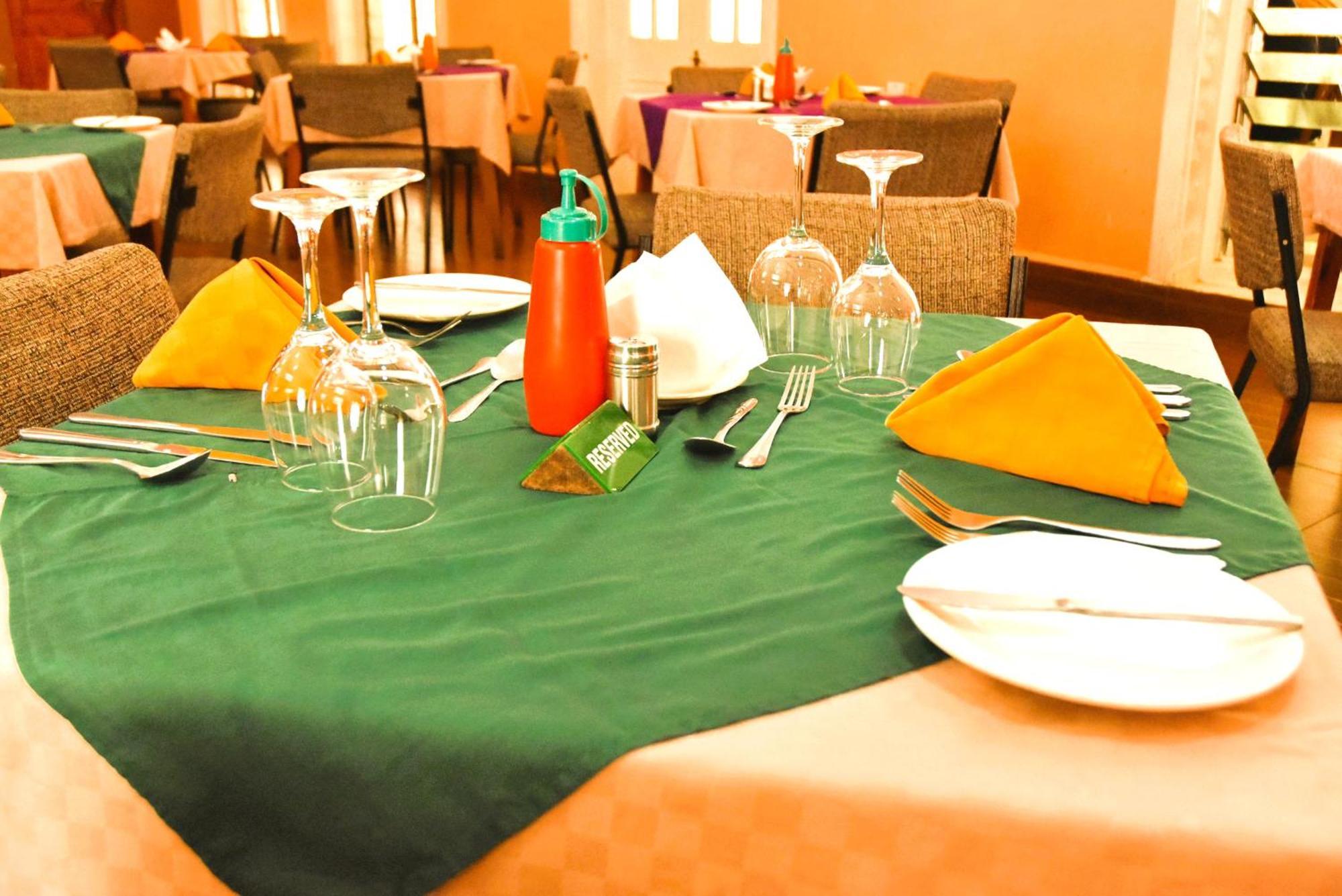 Wagon Wheel Hotel Eldoret Kültér fotó