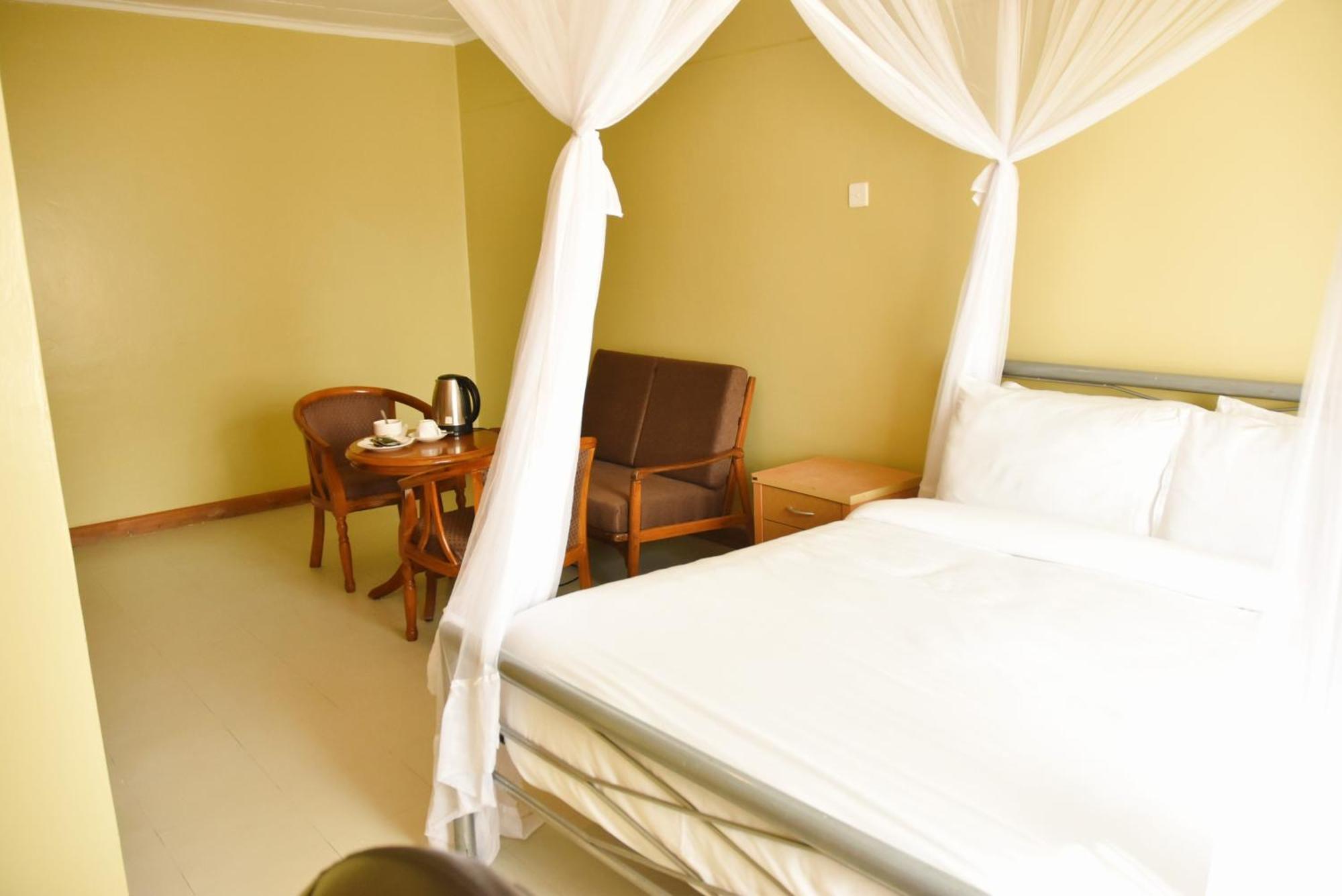 Wagon Wheel Hotel Eldoret Kültér fotó