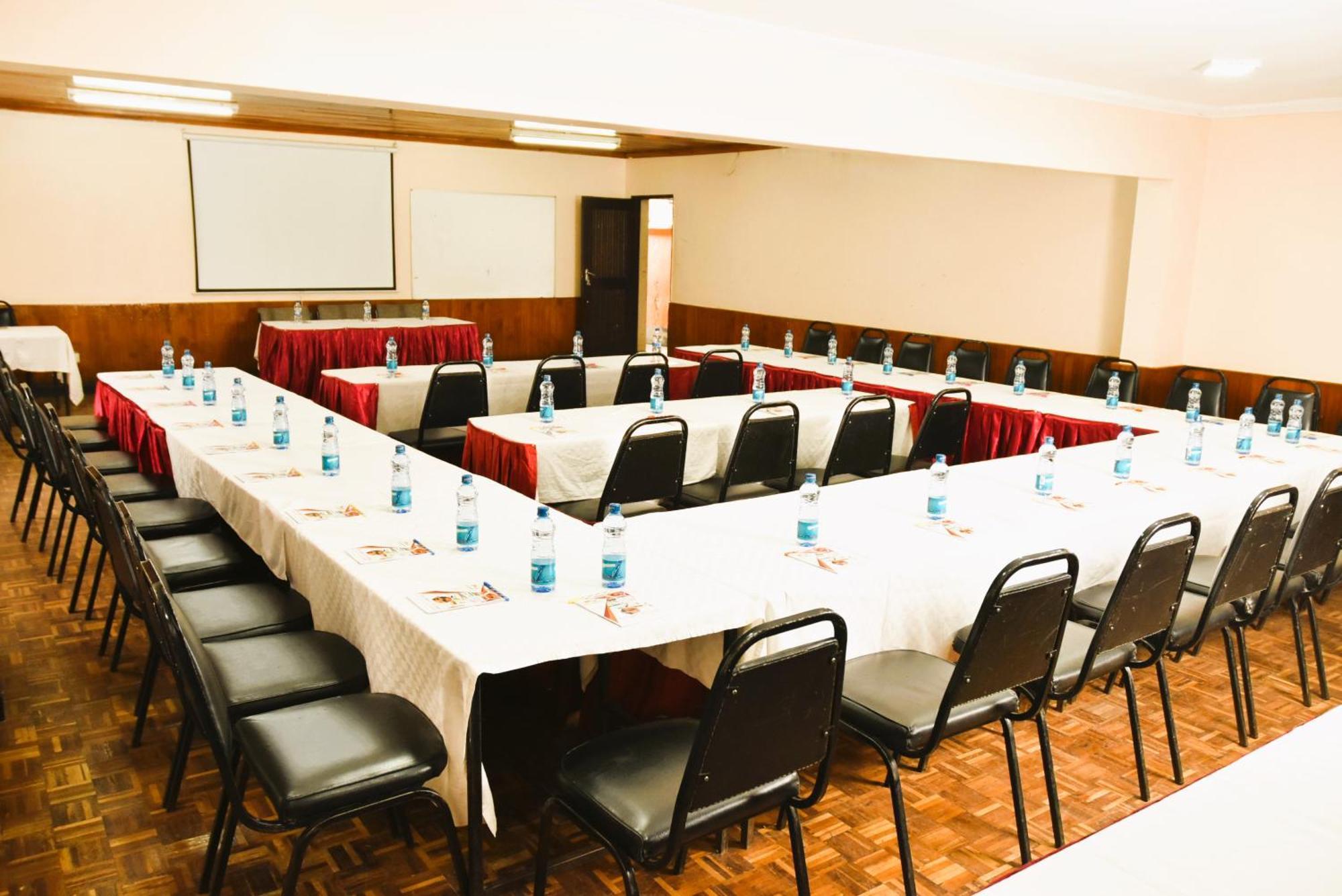 Wagon Wheel Hotel Eldoret Kültér fotó