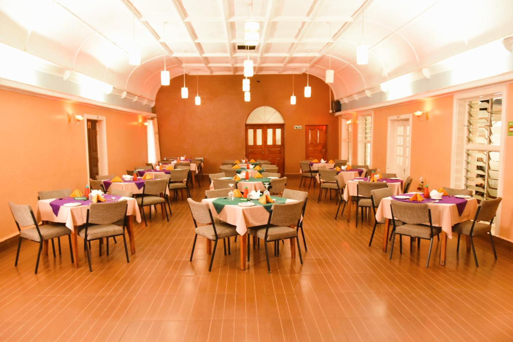 Wagon Wheel Hotel Eldoret Kültér fotó